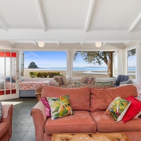 Beachside Bliss - Waiwera Beachfront Holiday Home Orewa Exterior foto