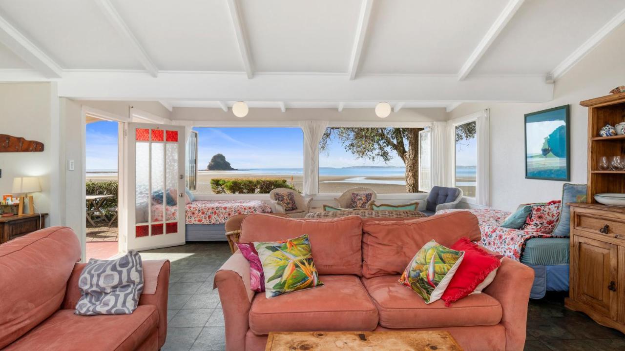 Beachside Bliss - Waiwera Beachfront Holiday Home Orewa Exterior foto