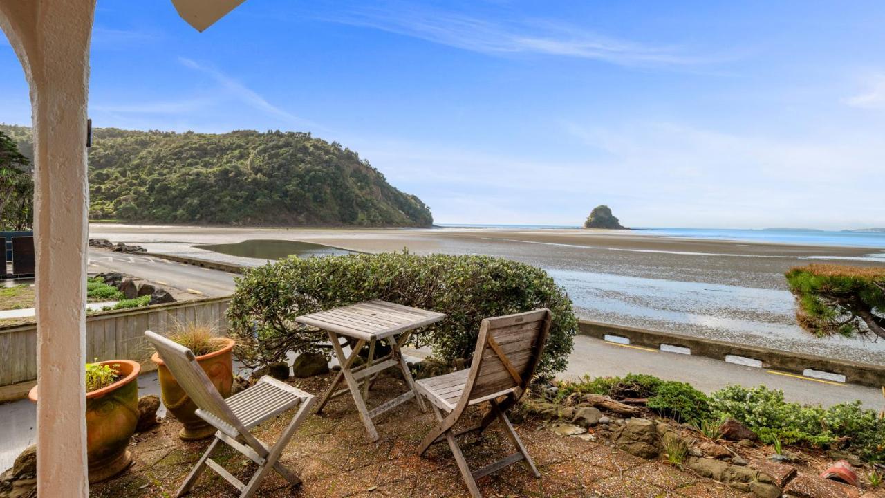 Beachside Bliss - Waiwera Beachfront Holiday Home Orewa Exterior foto